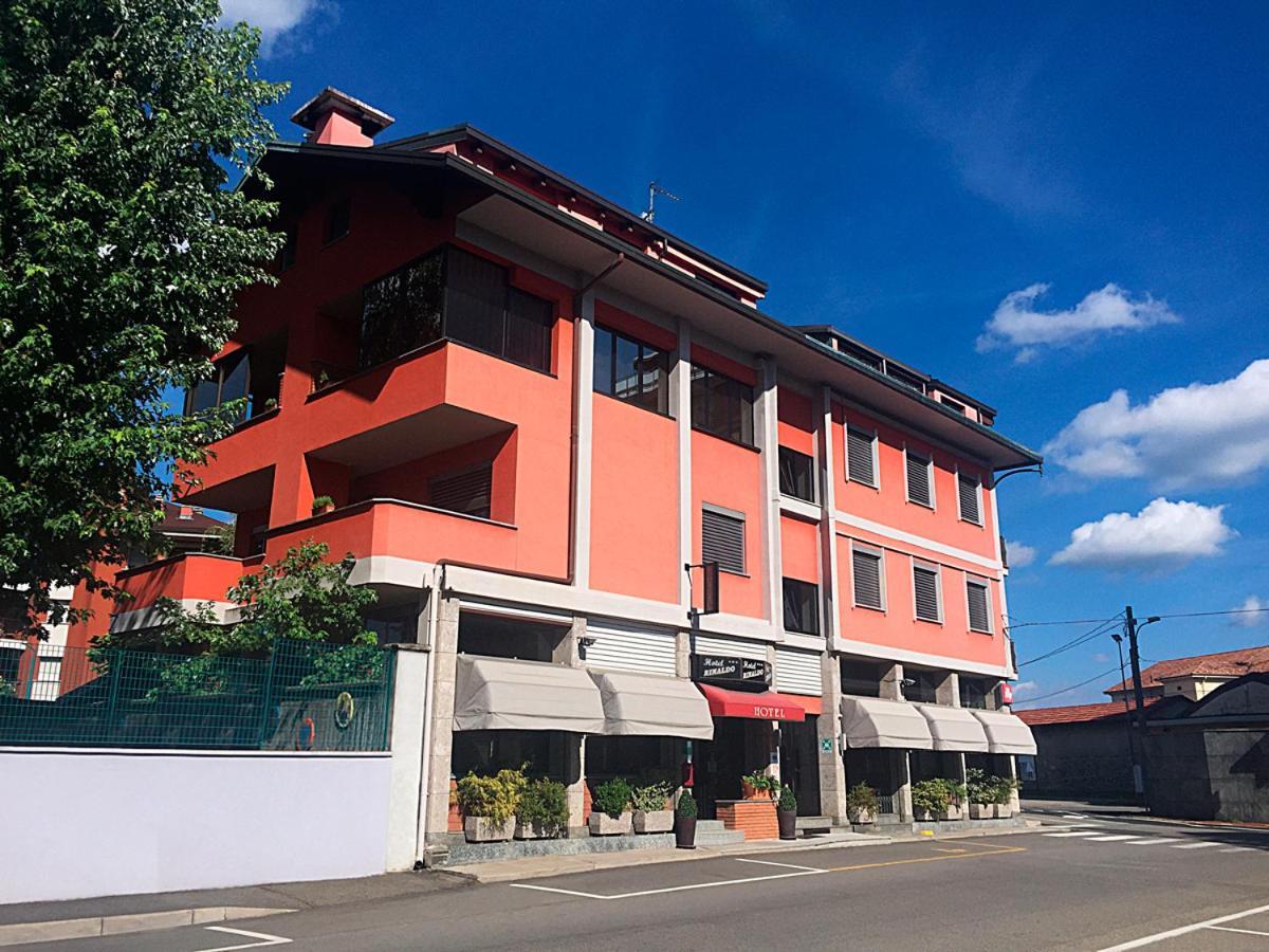 Hotel & Apartments Rinaldo Borgomanero Exterior foto